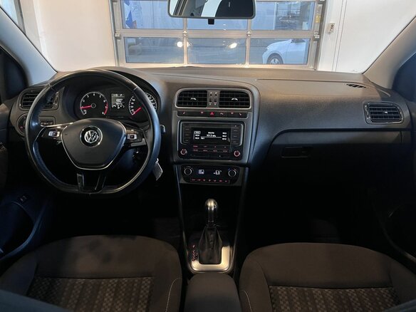 2019 Volkswagen Polo V Рестайлинг, серый, 1210000 рублей - вид 8
