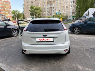 2010 Ford Focus II Рестайлинг, белый, 510000 рублей, вид 4