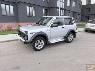 2024 Lada (ВАЗ) Niva Legend I, серебристый, 1030000 рублей, вид 3