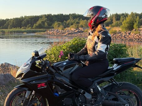 2007 Suzuki GSX-R 1000, чёрный, 600000 рублей, вид 3
