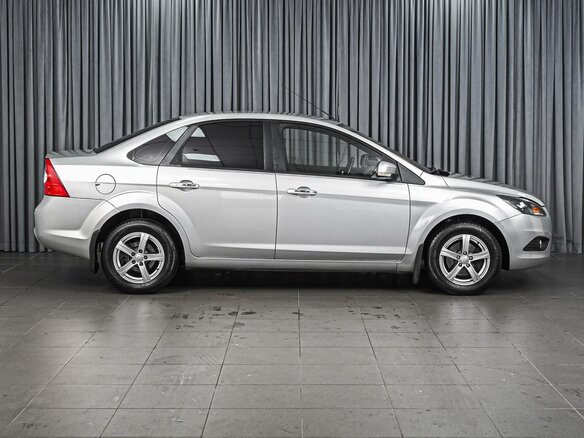 2009 Ford Focus II Рестайлинг, серебристый, 749000 рублей - вид 4