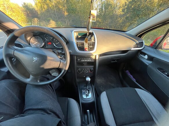 2007 Peugeot 207 I, красный, 270000 рублей - вид 13