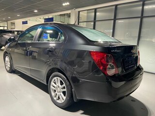 2013 Chevrolet Aveo II, чёрный, 730000 рублей, вид 5