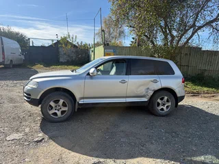 2004 Volkswagen Touareg I, серебристый, 450000 рублей, вид 4