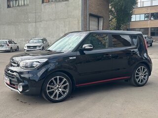 2017 Kia Soul II Рестайлинг, чёрный, 1300000 рублей, вид 2