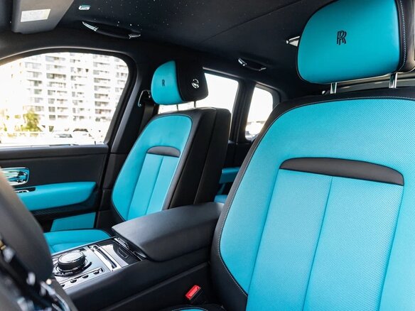 2025 Rolls-Royce Cullinan Black Badge I Рестайлинг (Series II), чёрный, 59990000 рублей - вид 11