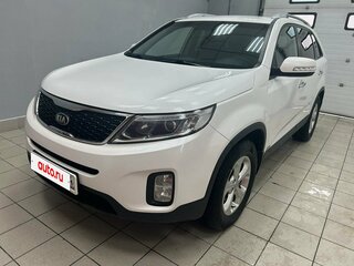 2019 Kia Sorento II Рестайлинг, белый, 1900000 рублей, вид 1