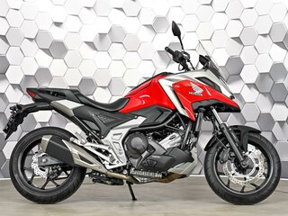 2021 Honda NC 750X, красный, 977000 рублей, вид 3