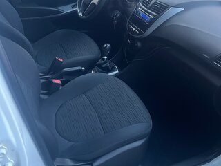 2015 Hyundai Solaris I Рестайлинг, белый, 680000 рублей, вид 4