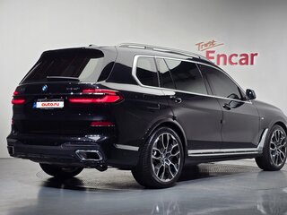 2025 BMW X7 40i I (G07) Рестайлинг, чёрный, 13800000 рублей, вид 2