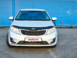 2015 Kia Rio III, серебристый, 580000 рублей, вид 2