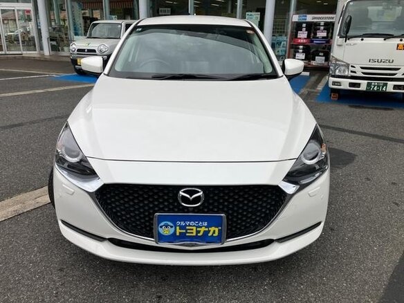 2022 Mazda 2 III (DJ) Рестайлинг, белый, 890700 рублей - вид 1