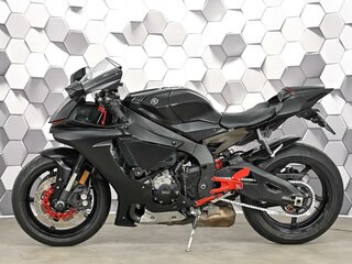2016 Yamaha YZF-R1, чёрный, 1199000 рублей, вид 4