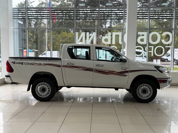 2026 Toyota Hilux VIII Рестайлинг 2, белый, 5900000 рублей - вид 6