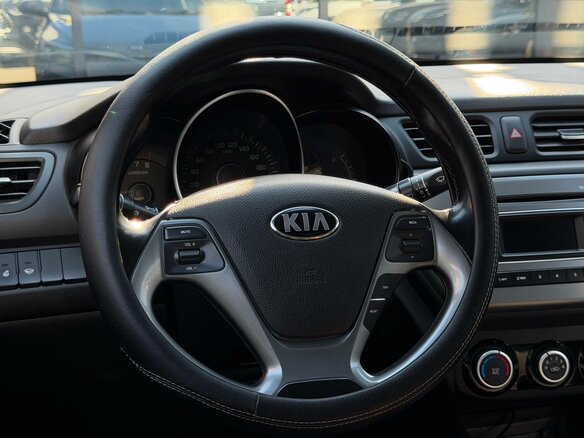 2016 Kia Rio III Рестайлинг, серый, 1050000 рублей - вид 19