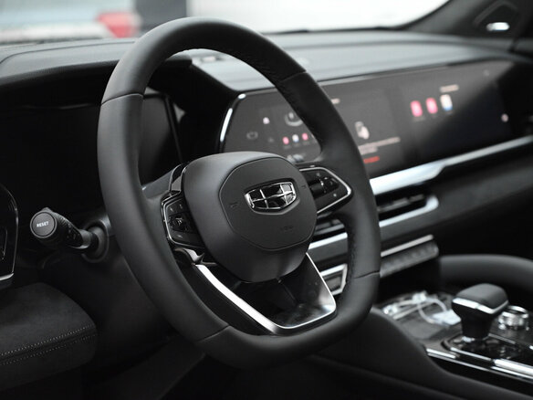 2026 Geely Monjaro I, серый, 4954990 рублей - вид 10