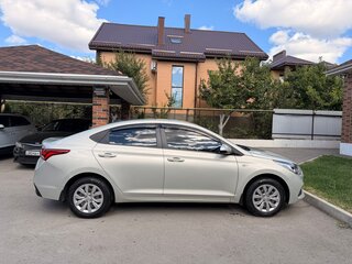 2017 Hyundai Solaris II, бежевый, 1350000 рублей, вид 4