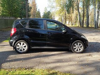 2011 Mercedes-Benz A-Класс 180 II (W169) Рестайлинг, чёрный, 850000 рублей, вид 5