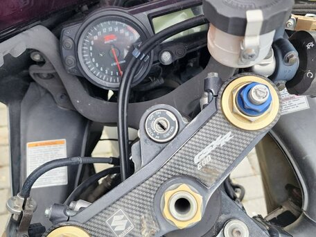 2004 Suzuki GSX-R 600, серый, 380000 рублей, вид 1