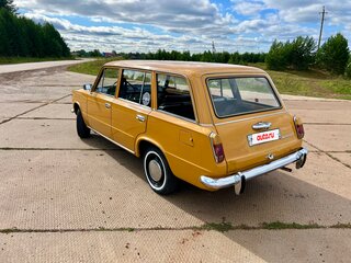 1976 Lada (ВАЗ) 2102, золотистый, 370000 рублей, вид 4