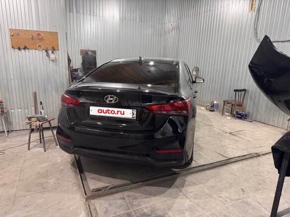 2017 Hyundai Solaris II, чёрный, 1050000 рублей - вид 8