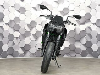 2026 Kawasaki Z 650, чёрный, 925000 рублей, вид 5