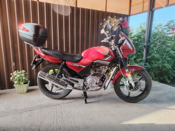 2021 Yamaha YBR125, красный, 255000 рублей