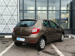 2018 Renault Sandero II Рестайлинг, коричневый, 899000 рублей, вид 5