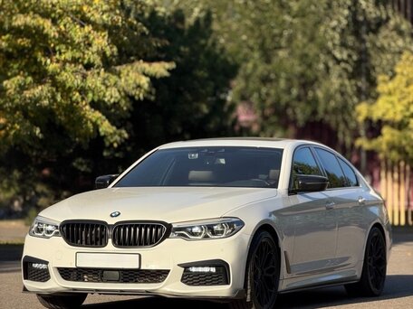 2020 BMW 5 серии 530i xDrive VII (G30/G31/G38), белый, 5000000 рублей, вид 1