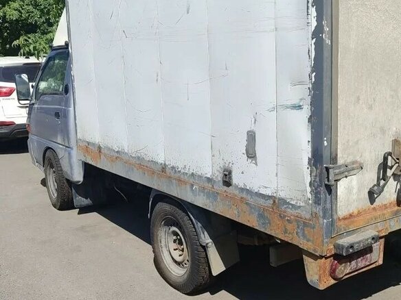 2011 Hyundai Porter, серый, 415000 рублей - вид 2
