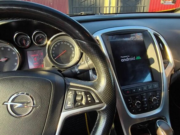 2013 Opel Astra GTC J Рестайлинг, жёлтый, 705000 рублей - вид 3