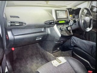 2010 Toyota Wish II, белый, 990000 рублей, вид 3