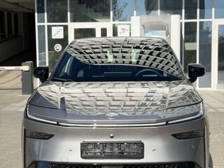 2026 Toyota bZ3X 58.3 kWh, серый, 2935000 рублей, вид 3