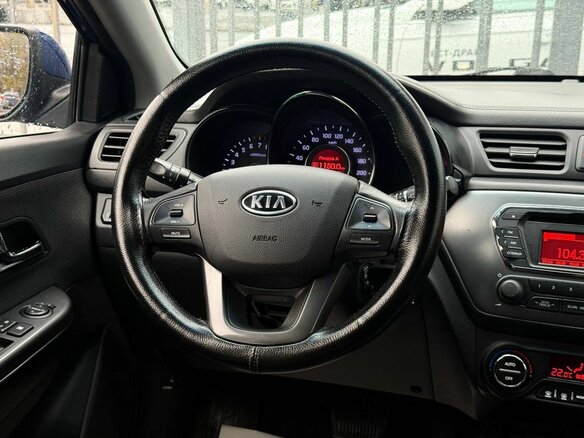 2012 Kia Rio 4-speed III, синий, 800000 рублей - вид 16