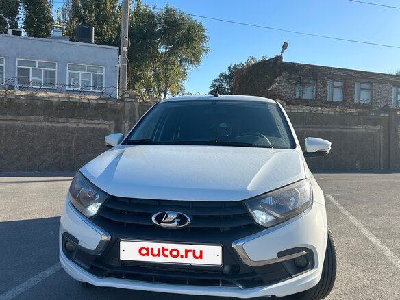 2018 Lada (ВАЗ) Granta I Рестайлинг, белый, 560000 рублей - вид 1