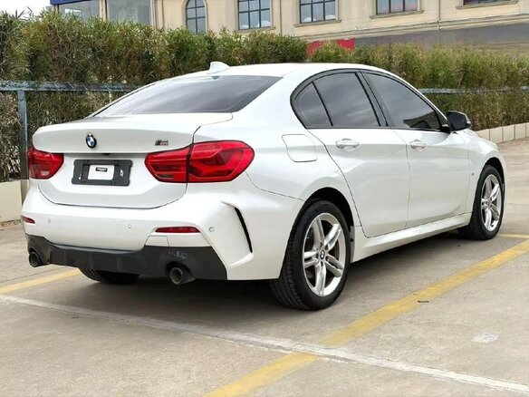 2022 BMW 1 серии 120i III (F52) Рестайлинг, белый, 1820000 рублей - вид 3