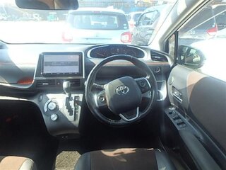 2018 Toyota Sienta II Рестайлинг, чёрный, 1350000 рублей, вид 4