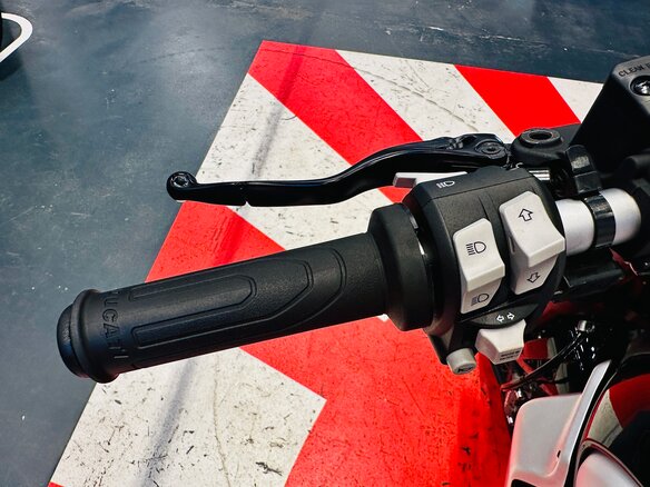 2024 Ducati Scrambler 800, белый, 890000 рублей - вид 16