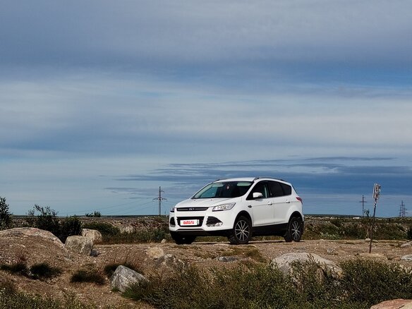 2014 Ford Kuga II, белый, 1050000 рублей - вид 4