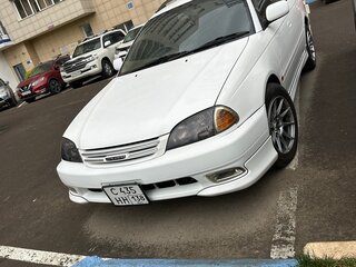 2001 Toyota Caldina II Рестайлинг, белый, 595000 рублей, вид 1