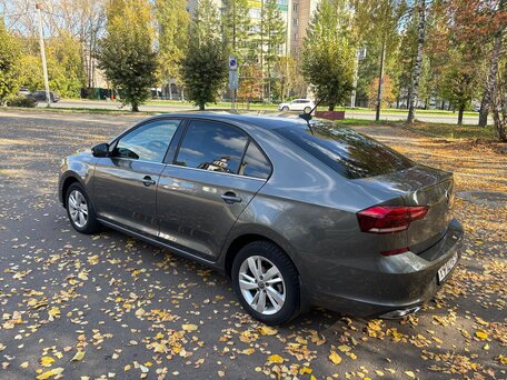 2020 Volkswagen Polo VI, серый, 1900000 рублей, вид 4