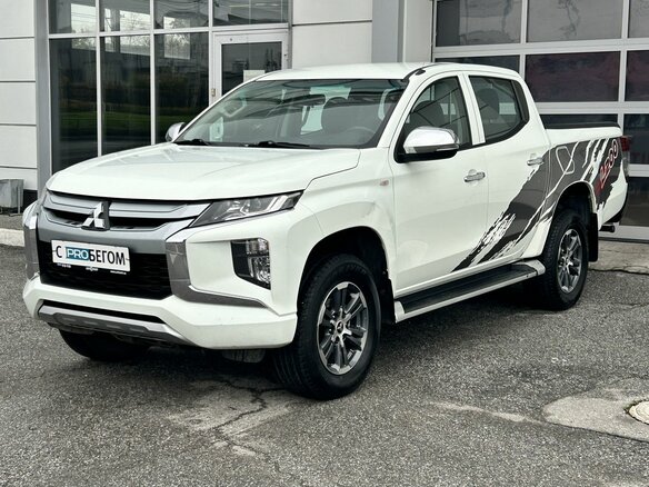 2021 Mitsubishi L200 V Рестайлинг, белый, 2600000 рублей - вид 3