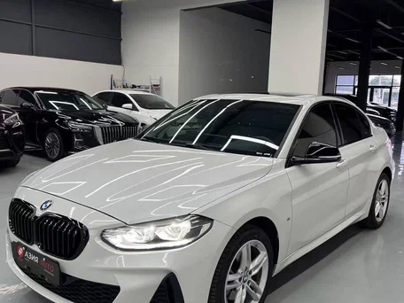 2022 BMW 1 серии 120i III (F52) Рестайлинг, белый, 2200000 рублей, вид 3