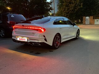 2020 Kia K5 III, белый, 2600000 рублей, вид 1