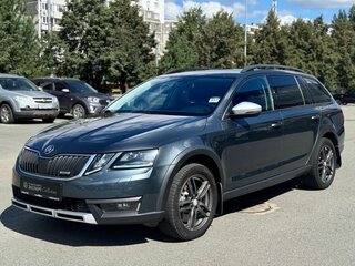 2017 Skoda Octavia Scout III (A7) Рестайлинг, серый, 1800000 рублей, вид 3