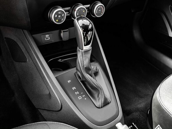 2026 Lada (ВАЗ) Vesta SW I Рестайлинг (NG), серый, 1731000 рублей - вид 18