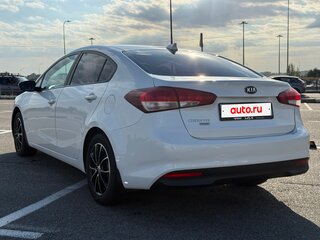2019 Kia Cerato III Рестайлинг (Classic), белый, 1480000 рублей, вид 5
