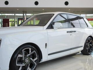 2026 Rolls-Royce Cullinan I Рестайлинг (Series II), белый, 51420000 рублей, вид 4