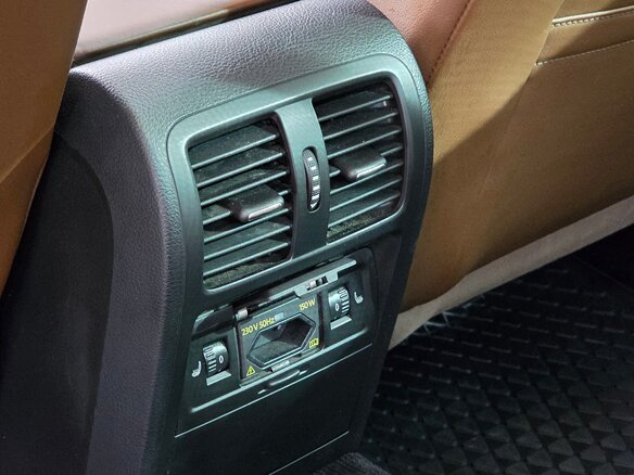 2011 Volkswagen Passat B7, чёрный, 1900000 рублей - вид 32
