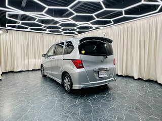2010 Honda Freed I, серый, 1049000 рублей, вид 4